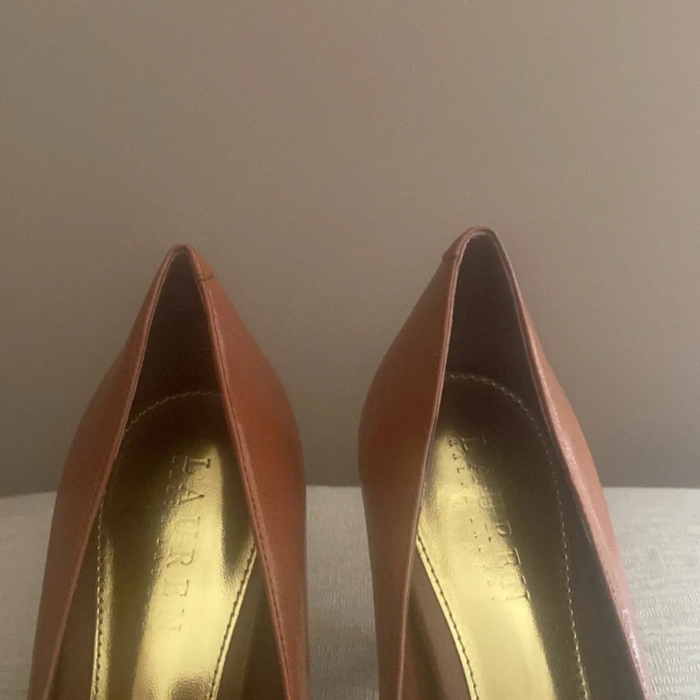 Shoes - Picture 4 of 6